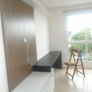 Apto Mobiliado com 53m², 1 dormitório, 1 vaga, no bairro Petrópolis em Caxias do Sul para Alugar