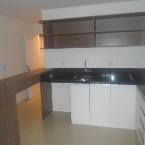 Apto Mobiliado com 53m², 1 dormitório, 1 vaga, no bairro Petrópolis em Caxias do Sul para Alugar