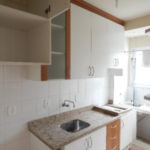 Apto Mobiliado com 36m², 1 dormitório, no bairro Lourdes em Caxias do Sul para Alugar
