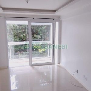 Apartamento com 73m², 2 dormitórios, 1 vaga, no bairro Lourdes em Caxias do Sul para Comprar