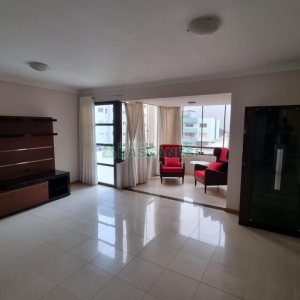 Apartamento com 108m², 3 dormitórios, 2 vagas, no bairro São Pelegrino em Caxias do Sul para Comprar