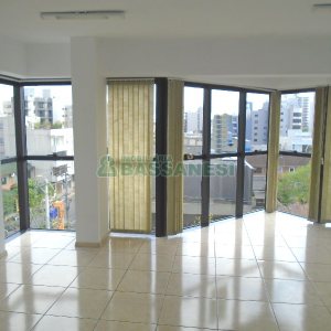 Sala com 41m², no bairro São Pelegrino em Caxias do Sul para Alugar ou Comprar