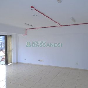 Sala com 41m², no bairro São Pelegrino em Caxias do Sul para Alugar ou Comprar