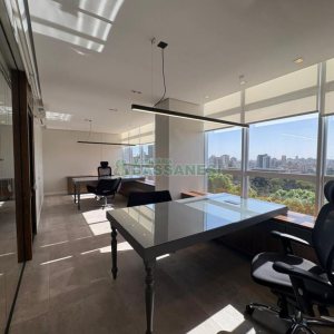 Sala com 101m², 2 vagas, no bairro Centro em Caxias do Sul para Alugar