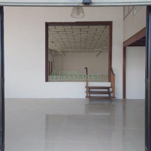 Loja com 280m², no bairro Sagrada Família em Caxias do Sul para Alugar