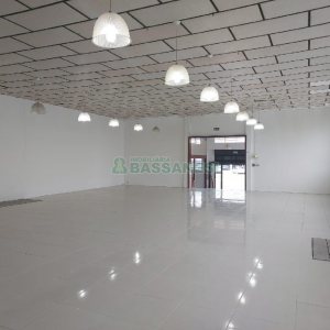 Loja com 280m², no bairro Sagrada Família em Caxias do Sul para Alugar