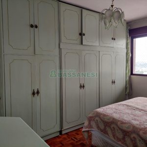 Apto Mobiliado com 114m², 2 dormitórios, 2 vagas, no bairro Centro em Caxias do Sul para Comprar