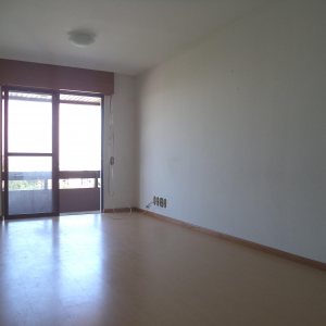 Apartamento, 2 dormitórios, 1 vaga, no bairro Madureira em Caxias do Sul para Alugar