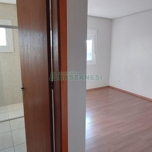 Apartamento com 73m², 2 dormitórios, 1 vaga, no bairro Exposição em Caxias do Sul para Alugar