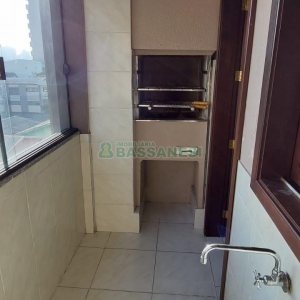 Apartamento com 73m², 2 dormitórios, 1 vaga, no bairro Exposição em Caxias do Sul para Alugar