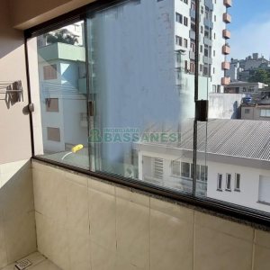 Apartamento com 73m², 2 dormitórios, 1 vaga, no bairro Exposição em Caxias do Sul para Alugar