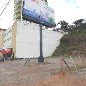 Terreno com 871m², no bairro Universitário em Caxias do Sul para Alugar