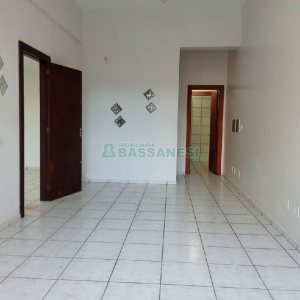Loja com 55m², no bairro Pio X em Caxias do Sul para Alugar