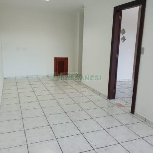 Loja com 55m², no bairro Pio X em Caxias do Sul para Alugar