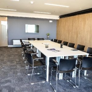 Sala com 62m², 1 vaga, no bairro Exposição em Caxias do Sul para Alugar ou Comprar