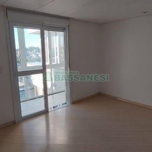 Sobrado com 232m², 3 dormitórios, 2 vagas, no bairro Colina Sorriso em Caxias do Sul para Comprar