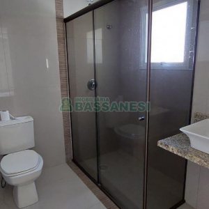 Sobrado com 232m², 3 dormitórios, 2 vagas, no bairro Colina Sorriso em Caxias do Sul para Comprar