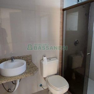 Sobrado com 232m², 3 dormitórios, 2 vagas, no bairro Colina Sorriso em Caxias do Sul para Comprar