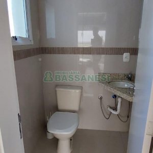 Sobrado com 232m², 3 dormitórios, 2 vagas, no bairro Colina Sorriso em Caxias do Sul para Comprar