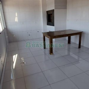 Sobrado com 232m², 3 dormitórios, 2 vagas, no bairro Colina Sorriso em Caxias do Sul para Comprar