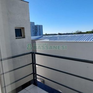 Sobrado com 232m², 3 dormitórios, 2 vagas, no bairro Colina Sorriso em Caxias do Sul para Comprar