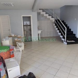 Sobrado com 232m², 3 dormitórios, 2 vagas, no bairro Colina Sorriso em Caxias do Sul para Comprar