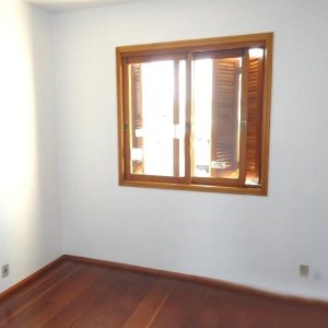 Apartamento com 115m², 3 dormitórios, 1 vaga, no bairro Pio X em Caxias do Sul para Comprar