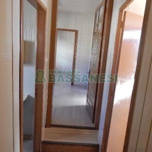 Casa com 70m², 2 dormitórios, 1 vaga, no bairro Panazzolo em Caxias do Sul para Alugar