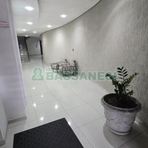 Apartamento com 61m², 2 dormitórios, 1 vaga, no bairro São Pelegrino em Caxias do Sul para Comprar