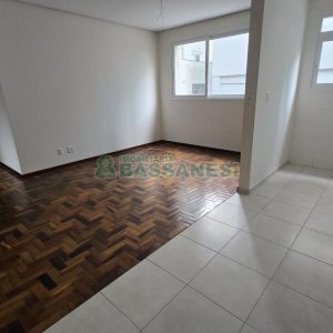 Apartamento com 61m², 2 dormitórios, 1 vaga, no bairro São Pelegrino em Caxias do Sul para Comprar