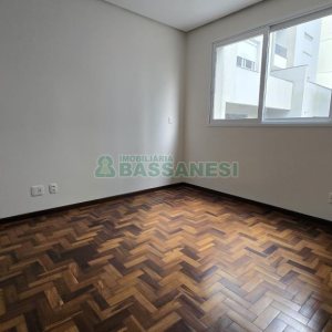 Apartamento com 61m², 2 dormitórios, 1 vaga, no bairro São Pelegrino em Caxias do Sul para Comprar