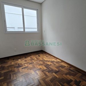 Apartamento com 61m², 2 dormitórios, 1 vaga, no bairro São Pelegrino em Caxias do Sul para Comprar