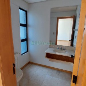 Apartamento com 266m², 3 dormitórios, 2 vagas, no bairro São Pelegrino em Caxias do Sul para Alugar