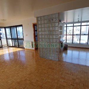 Apartamento com 266m², 3 dormitórios, 2 vagas, no bairro São Pelegrino em Caxias do Sul para Alugar