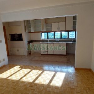 Apartamento com 266m², 3 dormitórios, 2 vagas, no bairro São Pelegrino em Caxias do Sul para Alugar