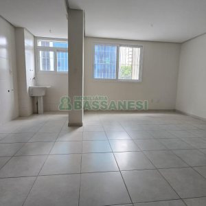 Apartamento com 48m², 1 dormitório, 1 vaga, no bairro São Pelegrino em Caxias do Sul para Comprar