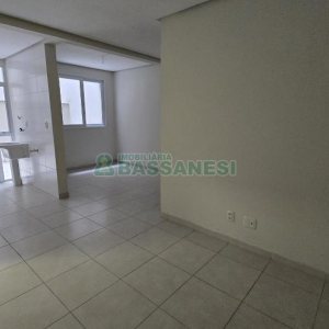 Kitinete com 39m², 1 dormitório, no bairro São Pelegrino em Caxias do Sul para Comprar