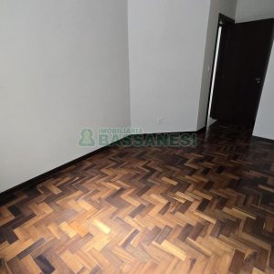 Apartamento com 59m², 2 dormitórios, 1 vaga, no bairro São Pelegrino em Caxias do Sul para Comprar