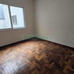 Apartamento com 59m², 2 dormitórios, 1 vaga, no bairro São Pelegrino em Caxias do Sul para Comprar