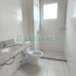 Apartamento com 59m², 2 dormitórios, 1 vaga, no bairro São Pelegrino em Caxias do Sul para Comprar