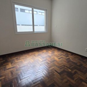 Apartamento com 44m², 1 dormitório, 1 vaga, no bairro São Pelegrino em Caxias do Sul para Comprar