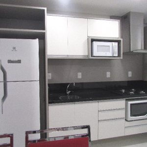 Apto Mobiliado com 40m², 1 dormitório, 1 vaga, no bairro Lourdes em Caxias do Sul para Alugar