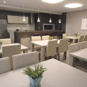 Apto Mobiliado com 40m², 1 dormitório, 1 vaga, no bairro Lourdes em Caxias do Sul para Alugar