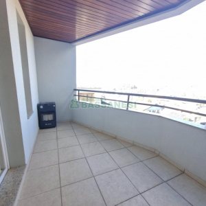 Apto Mobiliado com 162m², 3 dormitórios, 2 vagas, no bairro Cinqüentenário em Caxias do Sul para Alugar