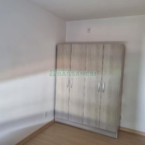 Apartamento com 68m², 2 dormitórios, 1 vaga, no bairro Charqueadas em Caxias do Sul para Comprar