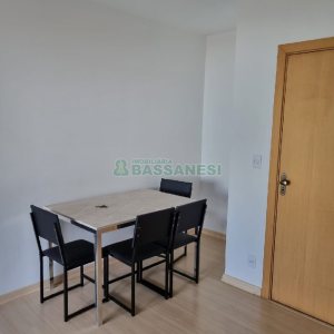 Apartamento com 68m², 2 dormitórios, 1 vaga, no bairro Charqueadas em Caxias do Sul para Comprar