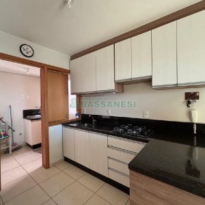 Apartamento com 86m², 2 dormitórios, 1 vaga, no bairro Santa Catarina em Caxias do Sul para Alugar