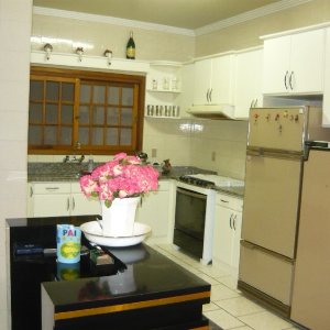 Casa com 599m², 4 dormitórios, 4 vagas, no bairro Santa Catarina em Caxias do Sul para Comprar