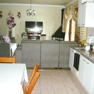 Casa com 599m², 4 dormitórios, 4 vagas, no bairro Santa Catarina em Caxias do Sul para Comprar