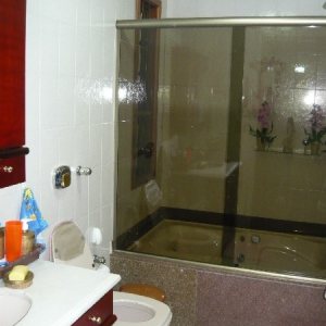 Casa com 599m², 4 dormitórios, 4 vagas, no bairro Santa Catarina em Caxias do Sul para Comprar